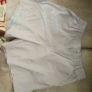 BURLEBO Gray Elastic Shorts